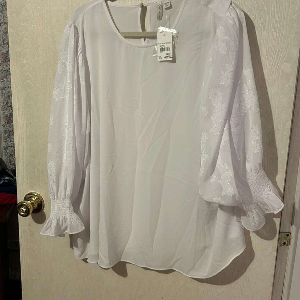 Dressy top from Cato. Size 18-20.